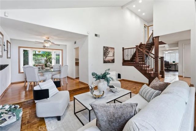 5872 Meadowbrook Drive, Huntington Beach, CA 92649