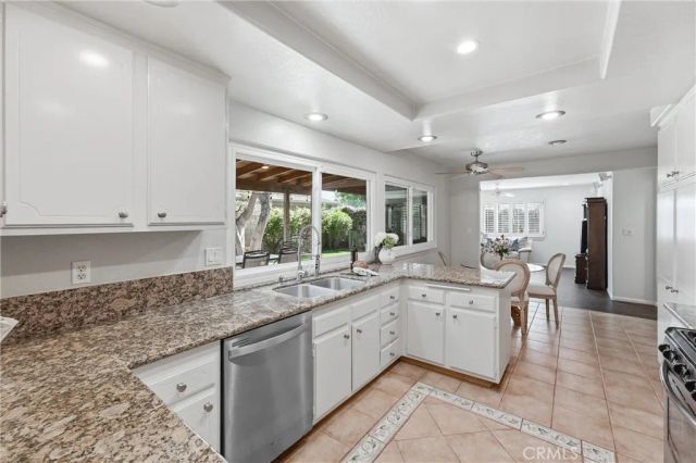 5872 Meadowbrook Drive, Huntington Beach, CA 92649