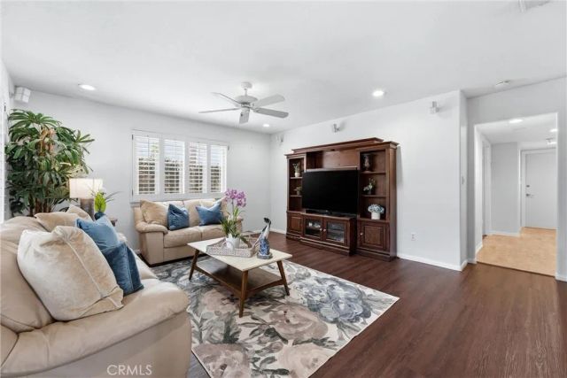 5872 Meadowbrook Drive, Huntington Beach, CA 92649