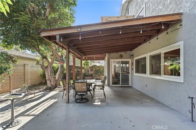 5872 Meadowbrook Drive, Huntington Beach, CA 92649