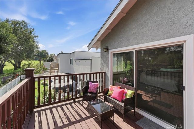 5872 Meadowbrook Drive, Huntington Beach, CA 92649