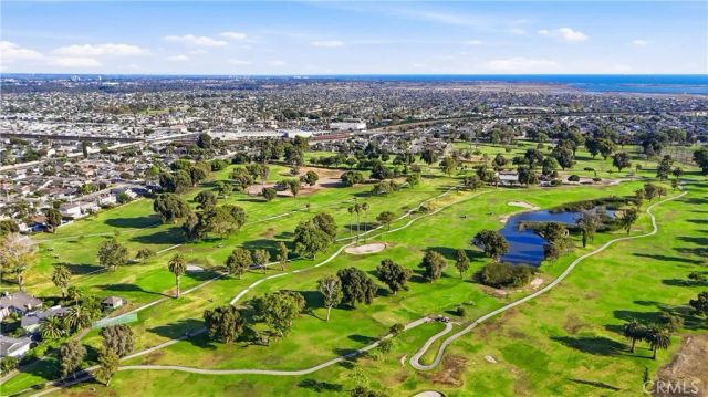 5872 Meadowbrook Drive, Huntington Beach, CA 92649