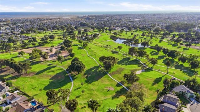 5872 Meadowbrook Drive, Huntington Beach, CA 92649