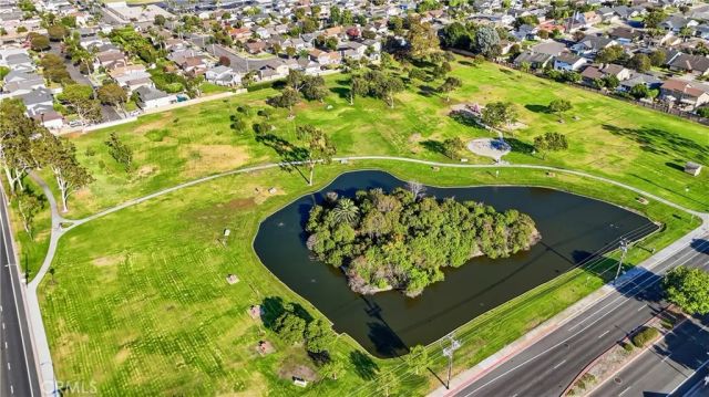 5872 Meadowbrook Drive, Huntington Beach, CA 92649