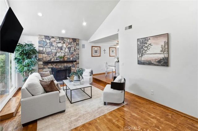 5872 Meadowbrook Drive, Huntington Beach, CA 92649
