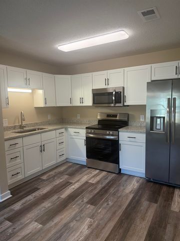 1001 Spivey Ave., Myrtle Beach, SC 29577