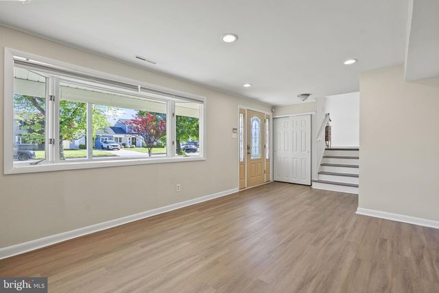 57 MARLBOROUGH AVE, Marlton, NJ 08053