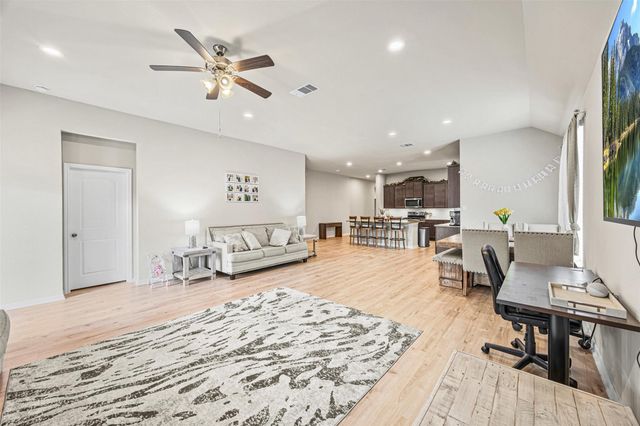 16206 Neff Park Drive, Hockley, TX 77447