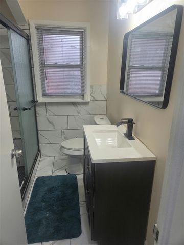 8254 Sussex Street, Detroit, MI 48228