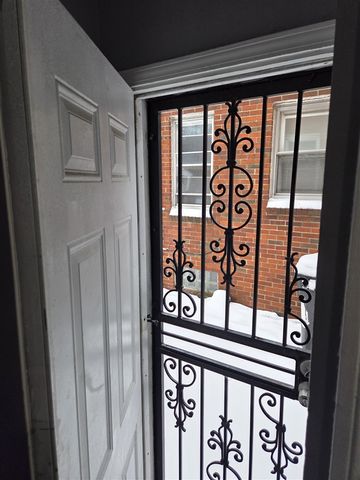 8254 Sussex Street, Detroit, MI 48228