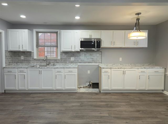 8254 Sussex Street, Detroit, MI 48228