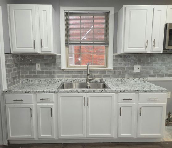 8254 Sussex Street, Detroit, MI 48228