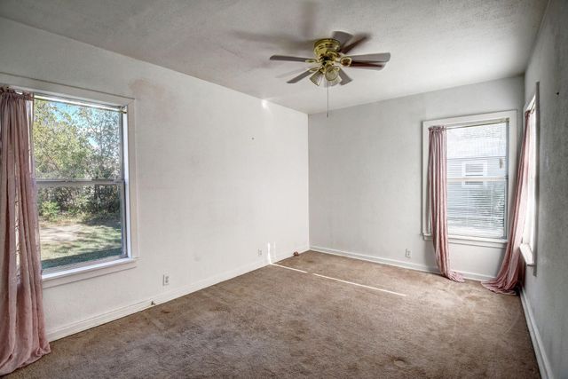 304 Cedar ST, Bastrop, TX 78602