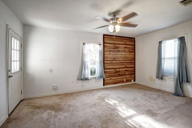 304 Cedar ST, Bastrop, TX 78602