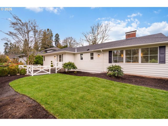 4275 Sw CRESTWOOD Dr, Portland, OR 97225