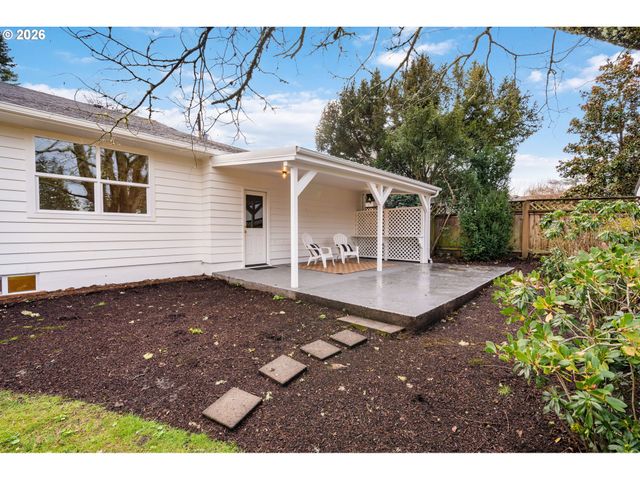 4275 Sw CRESTWOOD Dr, Portland, OR 97225