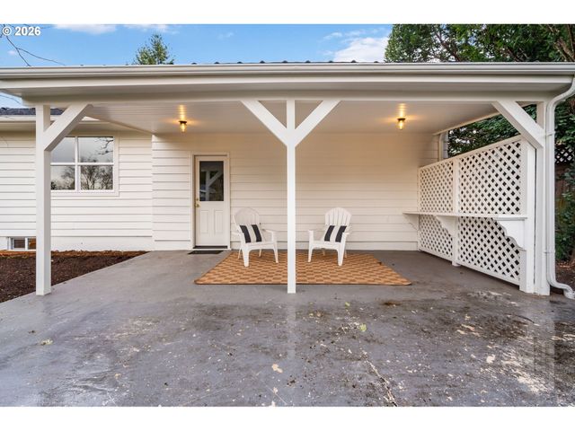 4275 Sw CRESTWOOD Dr, Portland, OR 97225