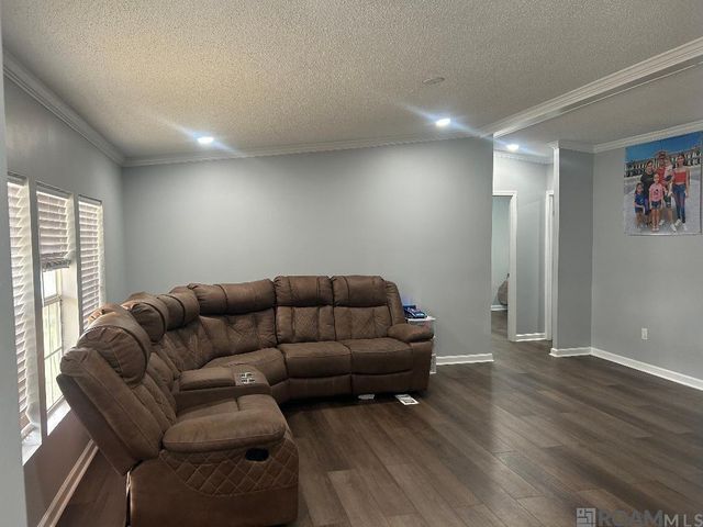 9727 Deer Run Ave, Zachary, LA 70791