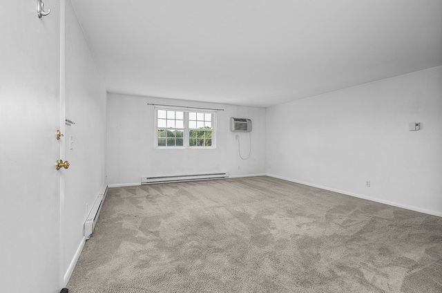91 Pleasant St C11, Medfield, MA 02052