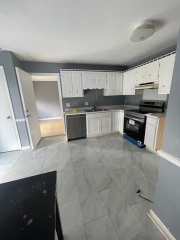 3285 Towne Village Rd, Antioch, TN 37013