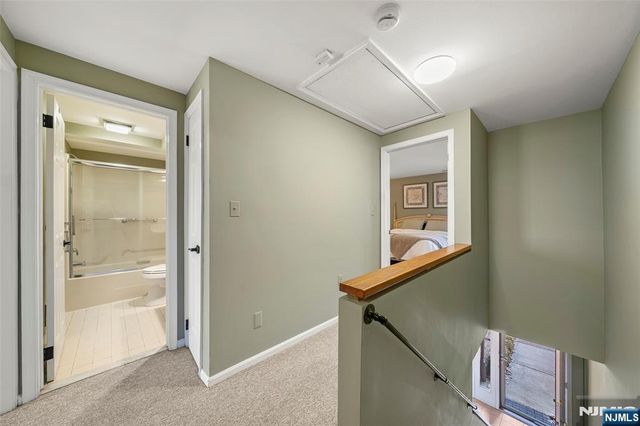 24 Meadowview Court, Leonia, NJ 07605