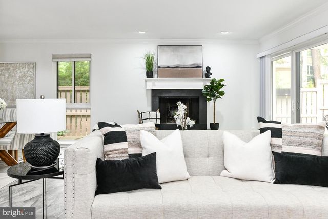 11701 NEWBRIDGE CT, Reston, VA 20191