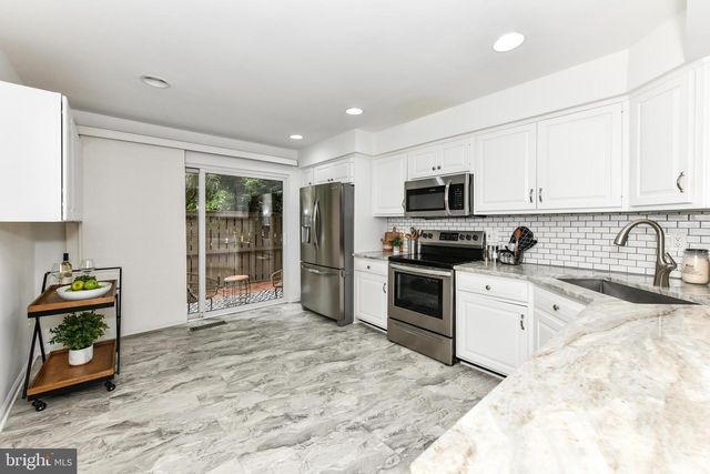 11701 NEWBRIDGE CT, Reston, VA 20191