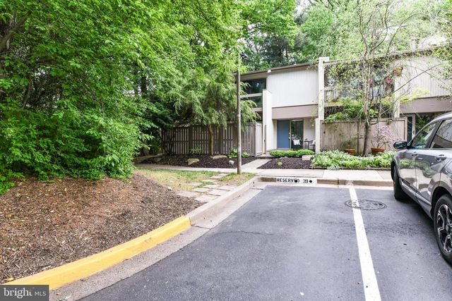 11701 NEWBRIDGE CT, Reston, VA 20191
