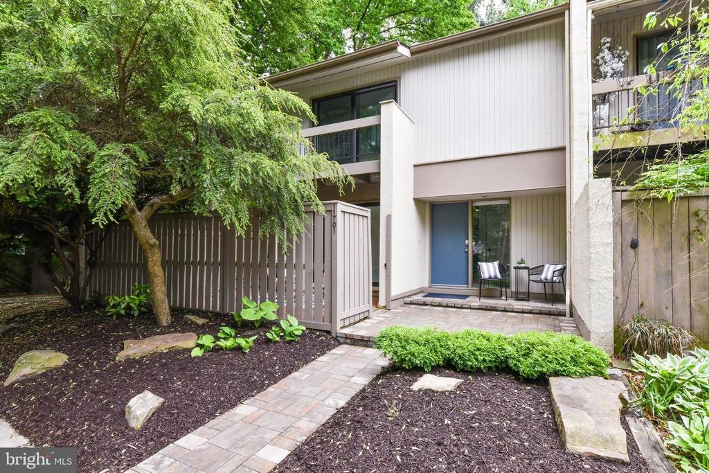 11701 NEWBRIDGE CT, Reston, VA 20191