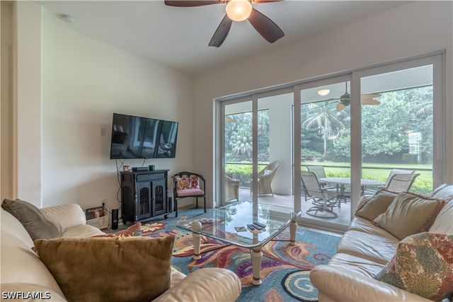 8070 Players Cove DR 102, Naples, FL 34113