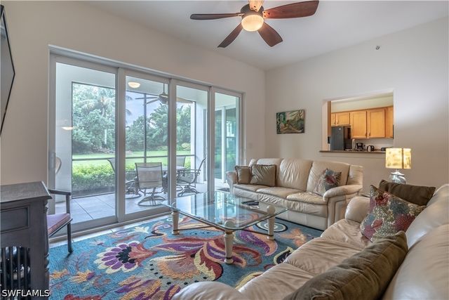 8070 Players Cove DR 102, Naples, FL 34113