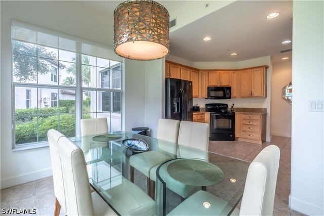 8070 Players Cove DR 102, Naples, FL 34113