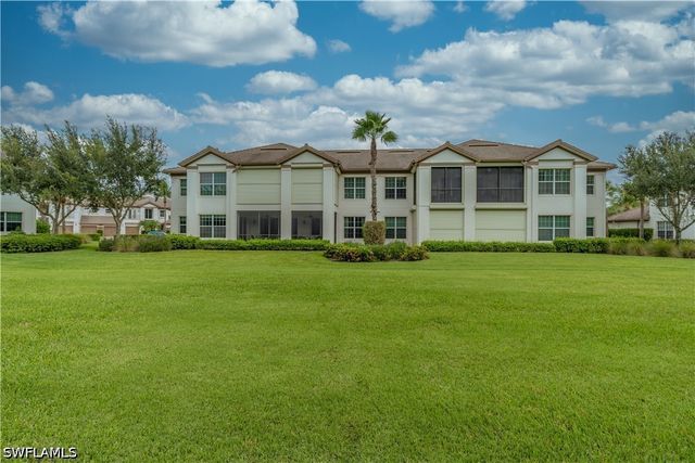 8070 Players Cove DR 102, Naples, FL 34113
