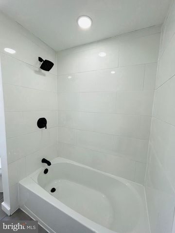 352 ROOSEVELT AVE, Lindenwold, NJ 08021