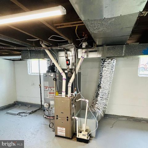 352 ROOSEVELT AVE, Lindenwold, NJ 08021