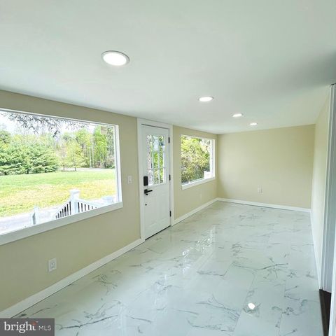 352 ROOSEVELT AVE, Lindenwold, NJ 08021