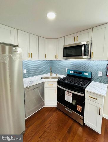 352 ROOSEVELT AVE, Lindenwold, NJ 08021