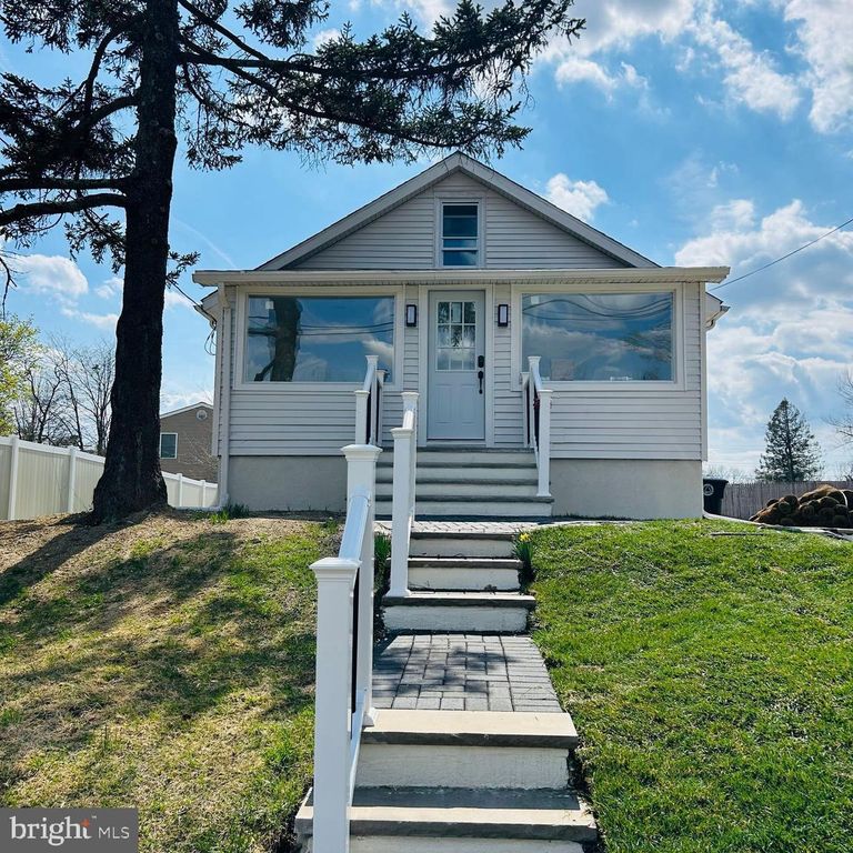 352 ROOSEVELT AVE, Lindenwold, NJ 08021