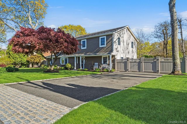 2 Pentmoor Drive, Mastic, NY 11950