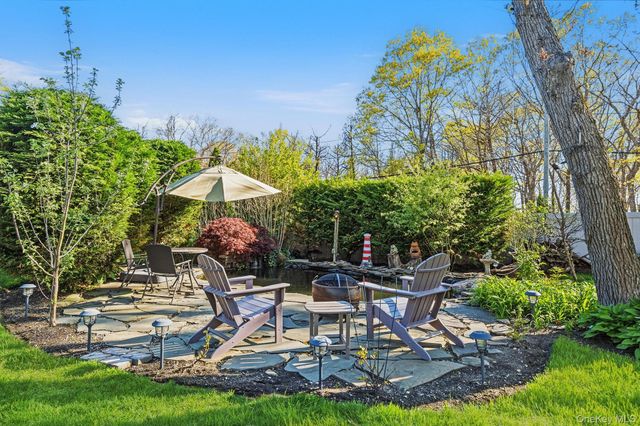 2 Pentmoor Drive, Mastic, NY 11950