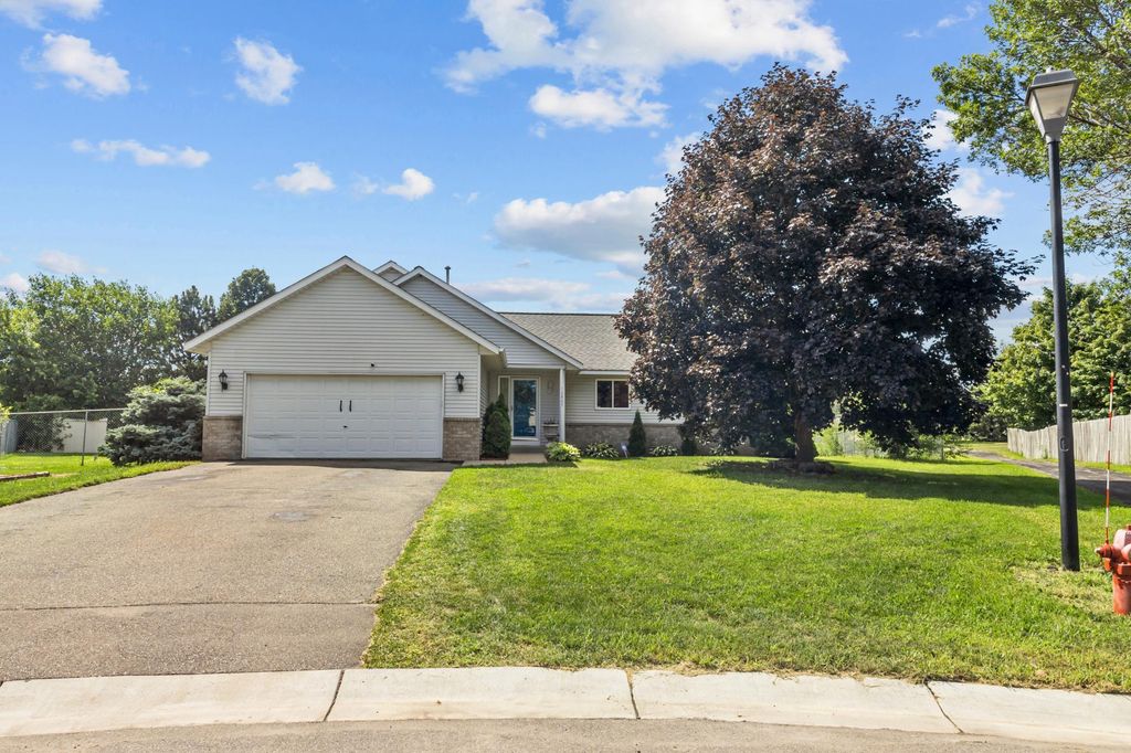 16805 Firestone Way, Lakeville, MN 55024