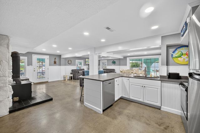 1885 Pompano Dr., Garden City Beach, SC 29576