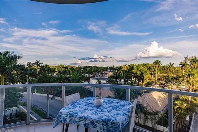3000 Oasis Grand BLVD 401, Fort Myers, FL 33916