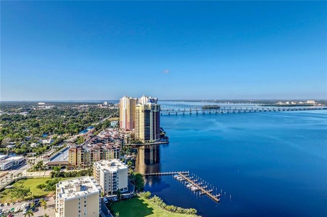 3000 Oasis Grand BLVD 401, Fort Myers, FL 33916