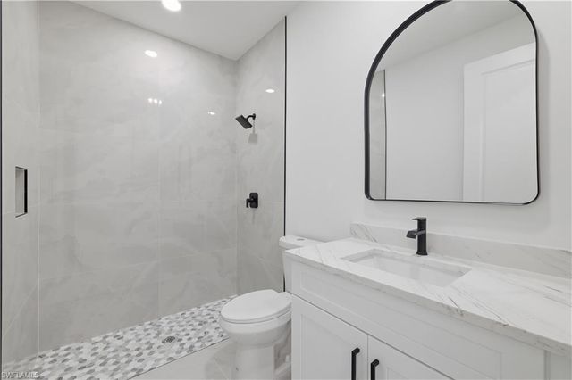 4030 Washington AVE, Fort Myers, FL 33916