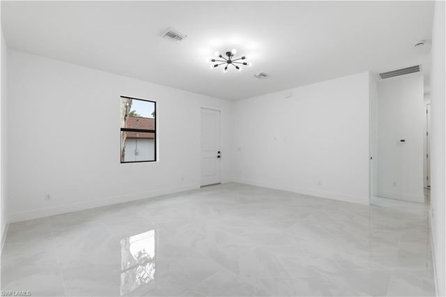 4030 Washington AVE, Fort Myers, FL 33916