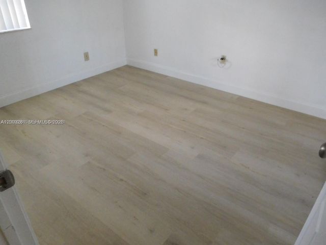 323 Ives Dairy Rd 323-06, Miami, FL 33179