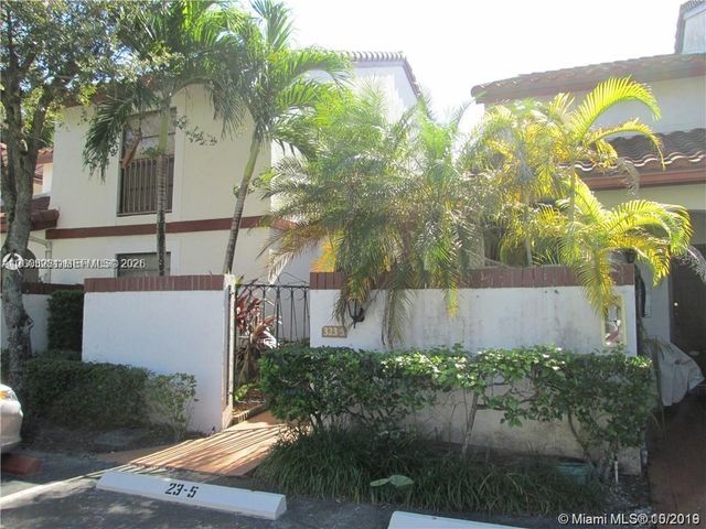323 Ives Dairy Rd 323-06, Miami, FL 33179