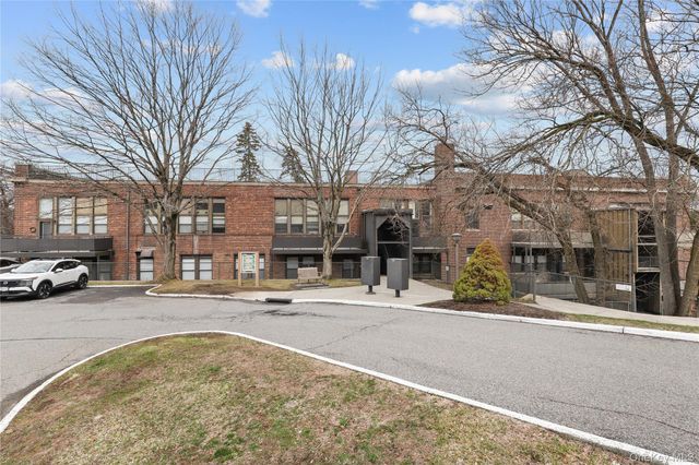 60 Kensico Road 22, Thornwood, NY 10594