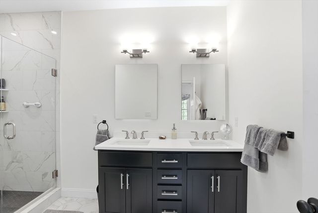 10 Cranberry Farm Rd, Plymouth, MA 02360